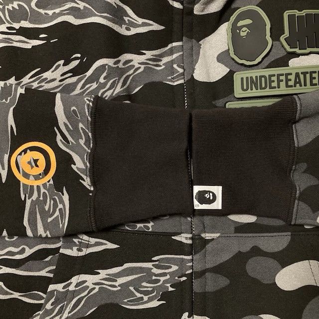 Bape × Undefeated BAPE × Undefeated Tiger Shark Full Zip Hoodie a bathing ape Size US S / EU 44-46 / 1 - 6 Thumbnail