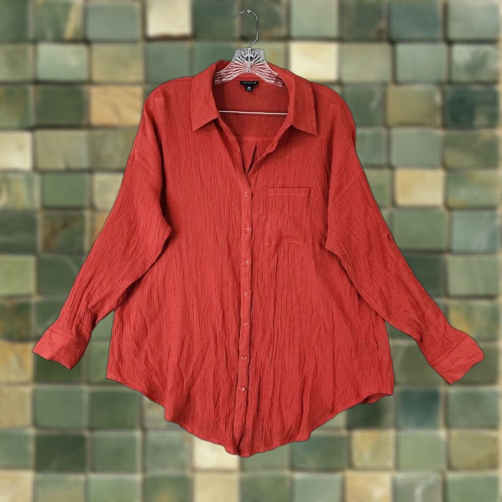 Torrid Torrid Blouse Red Long Sleeve Button Up Size 00 Women Plus Size 00 Red Torrid Womens Blouse (Adult Women) Size XXS / US 00 / IT 34 - 1 Thumbnail