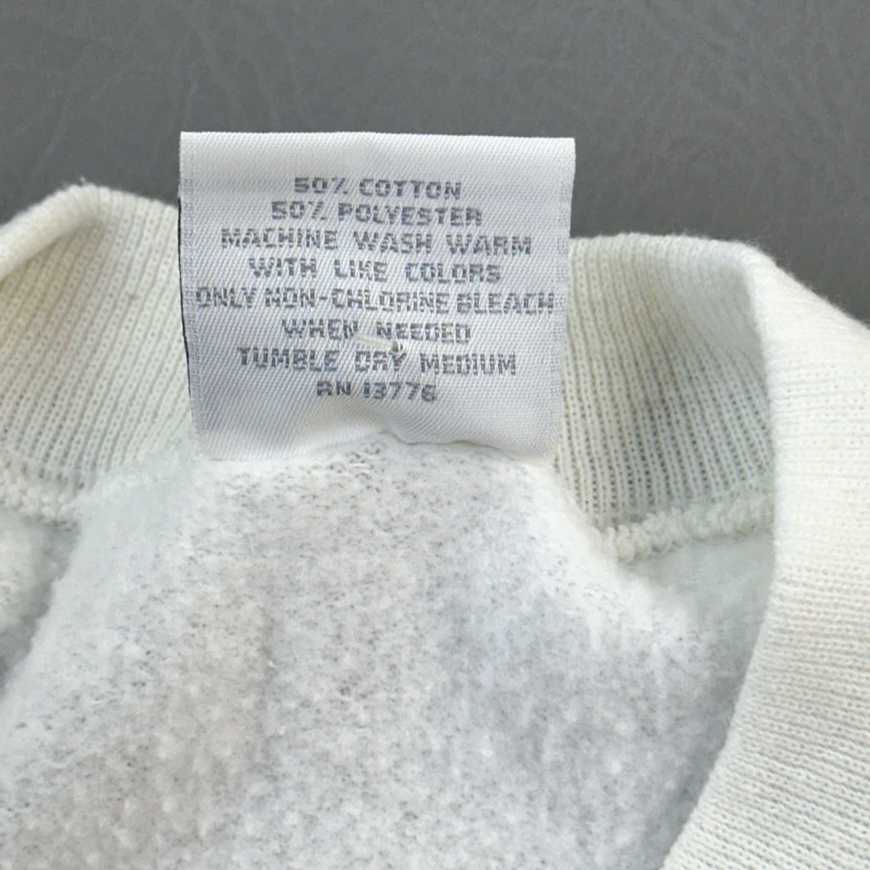 Hanes VINTAGE Hanes Her Way Sweatshirt Women's XL Pullover Deadstock USA Made 80s White Knit Logo Graphic Print Crew Neck Pullover Casual Womens (80s, USA) Size XL / US 12-14 / IT 48-50 - 6 Thumbnail