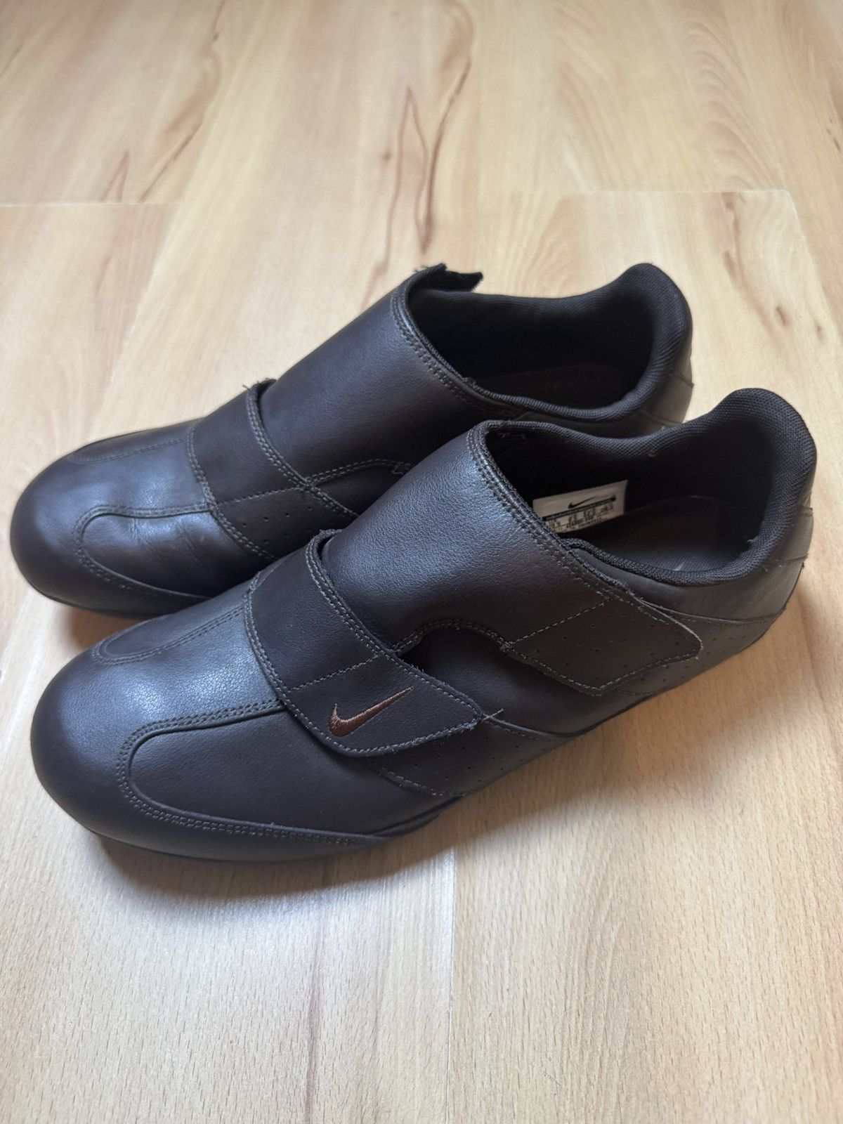 Nike Nike Vintage shoes y2k Size US 10.5 / EU 43-44 - 1 Thumbnail