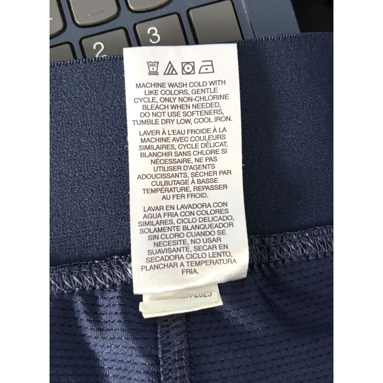 Vintage Greg Norman Women’s Skort Navy Blue 2XL Pull-On Play Dry UV Protection Short Geometric Moisture Wicking Pockets Athletic Sport Activewear Size ONE SIZE - 7 Thumbnail