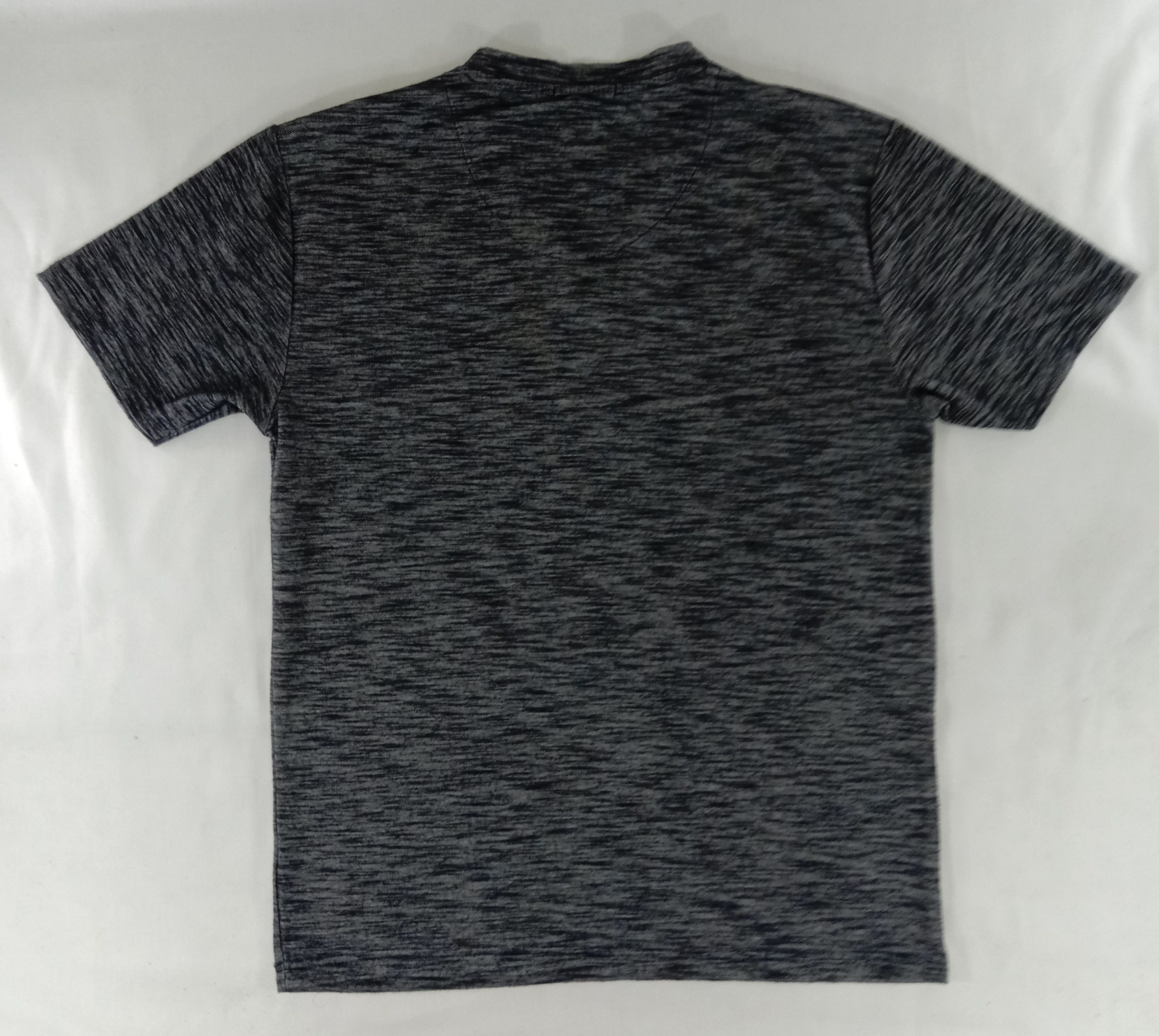 Japanese Brand Vintage Avail Basic V Neck T Shirt Size US L / EU 52-54 / 3 - 4 Thumbnail