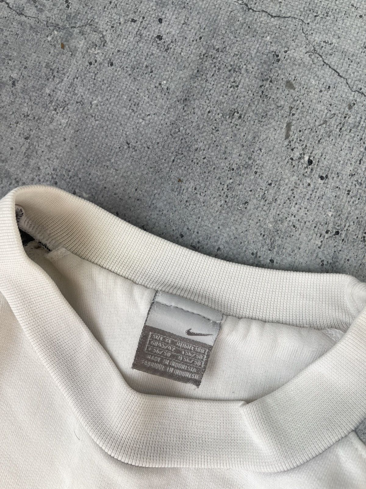 Nike Nike Vintage Sweatshirt Big Logo Faded Boxy Japanese Y2K Size US XL / EU 56 / 4 - 4 Thumbnail