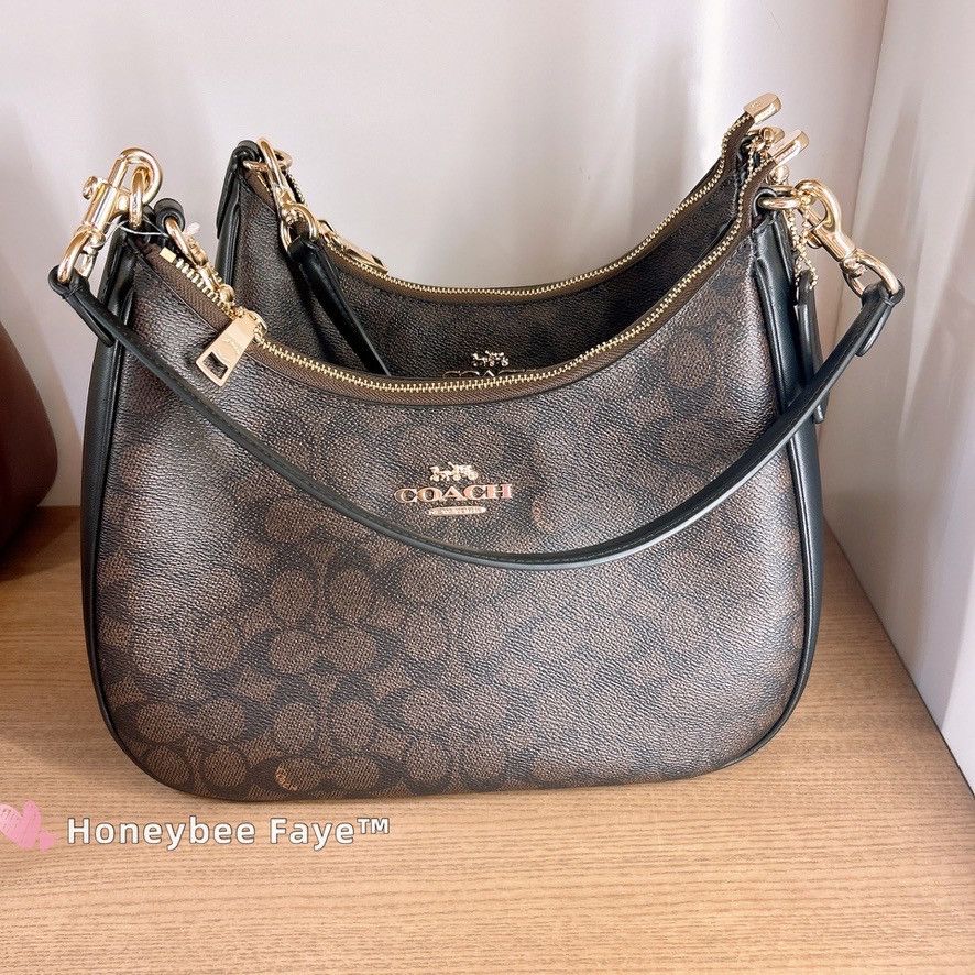 Coach NWT Coach Teri Hobo Bag In Signature Canvas CV940 Size ONE SIZE - 1 Thumbnail