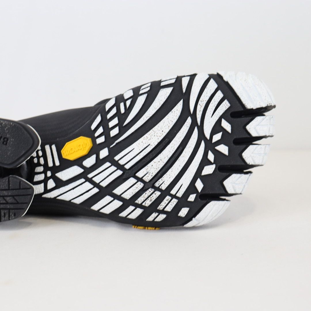 Balenciaga o1rshd1 Flex Five Toe Socks Boots in Black/white Size US 6 / EU 39 - 13 Thumbnail
