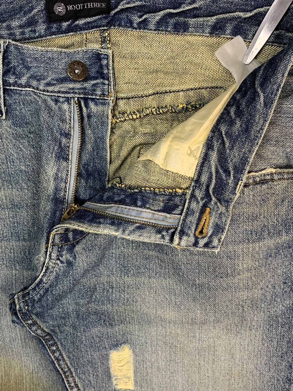 Japanese Brand Vintage Japanese Brand Mud Wash Distressed Baggy Jeans Size US 33 - 9 Thumbnail