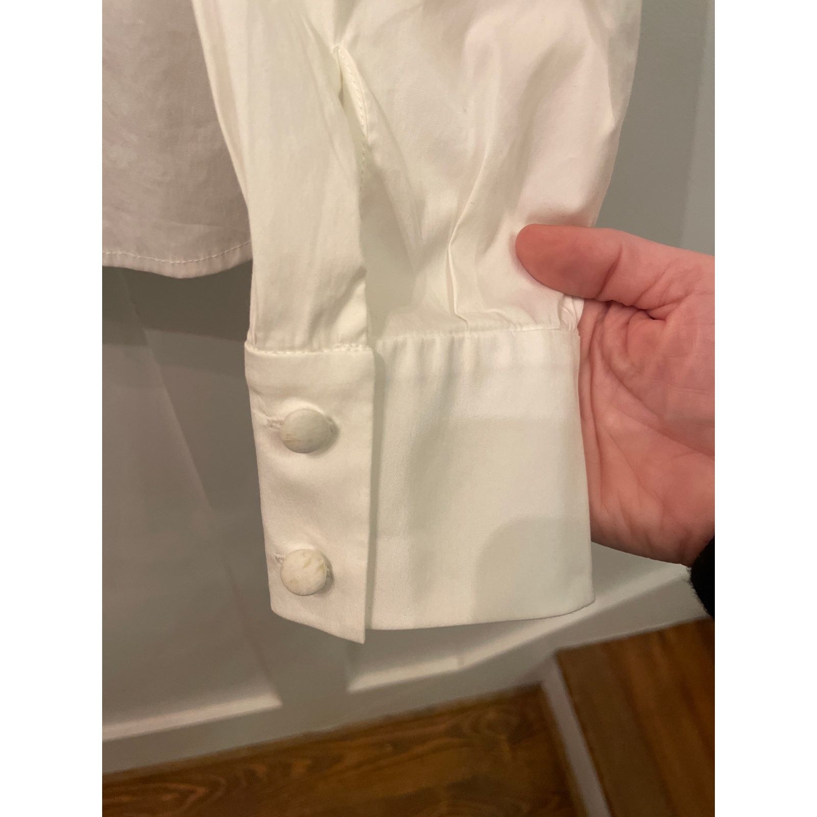 St. John St. John White Tuxedo Front Ruffle Button Down Blouse, sz 6 Size M / US 6-8 / IT 42-44 - 4 Thumbnail