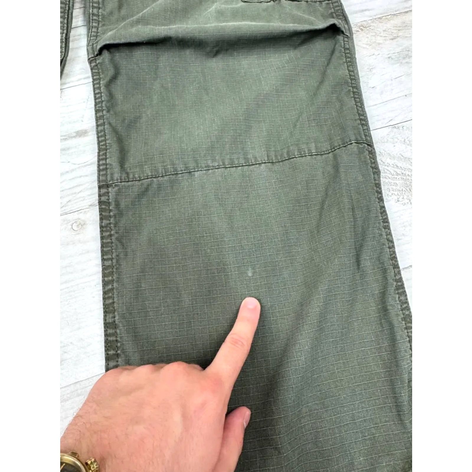 Carhartt VINTAGE Carhartt WIP Cargo Pants Work Distressed 34/32 Green Pants Mens 34/32 Green Cargo Workwear Casual Carhartt WIP Vintage - do not add new info Size US 34 / EU 50 - 5 Thumbnail