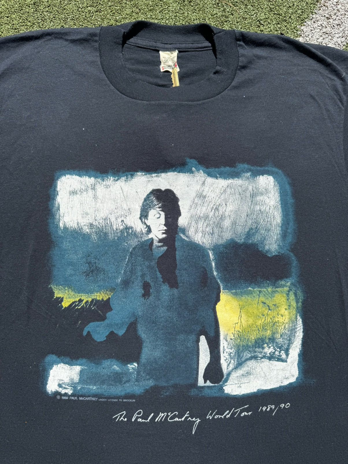 Band Tees 1989 Brockum Paul McCartney Vintage Tour Rock Band T-Shirt Size US XL / EU 56 / 4 - 1 Thumbnail