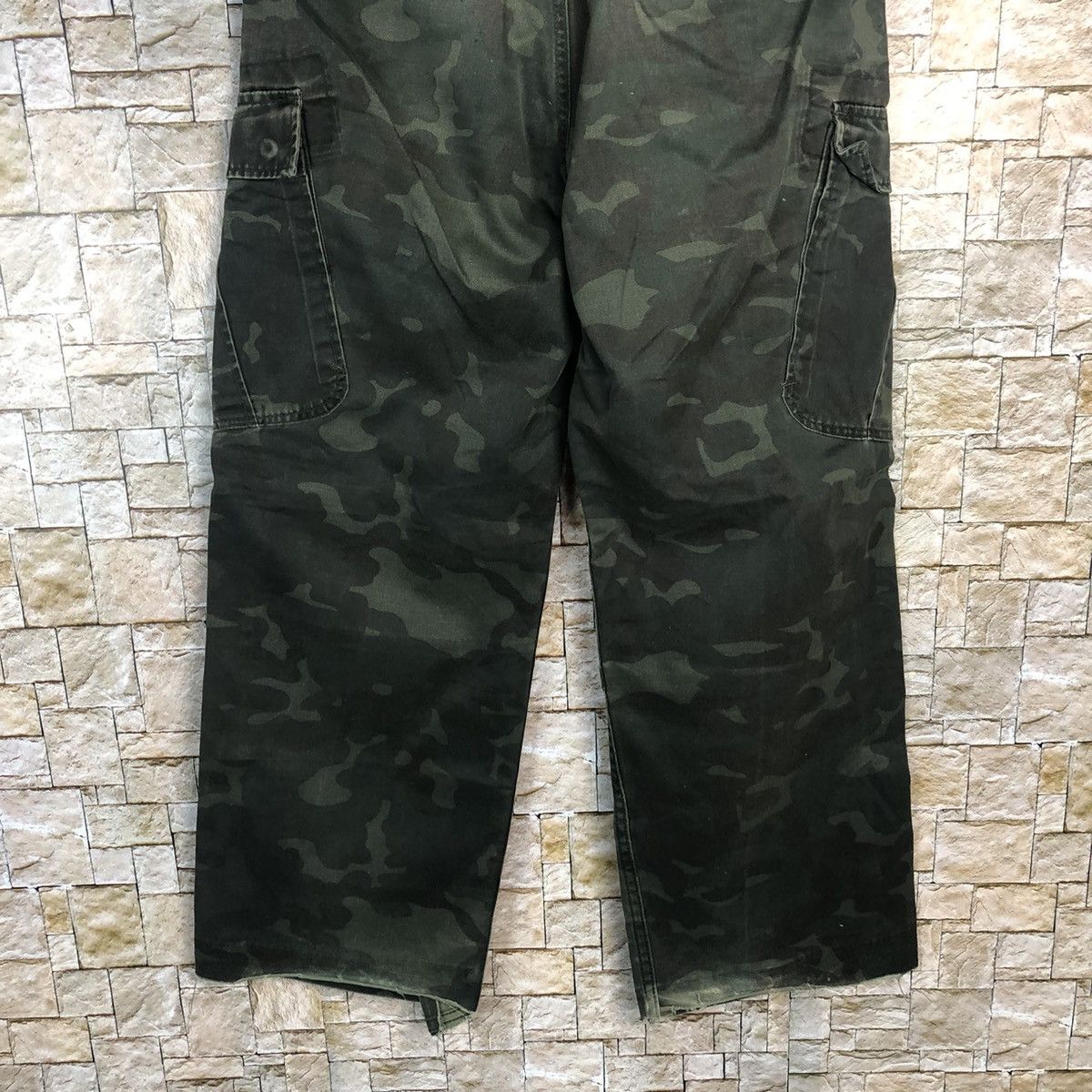 Japanese Brand Free Gale Green Camo Cargo Multipocket Pants #A338 Size US 29 - 16 Thumbnail