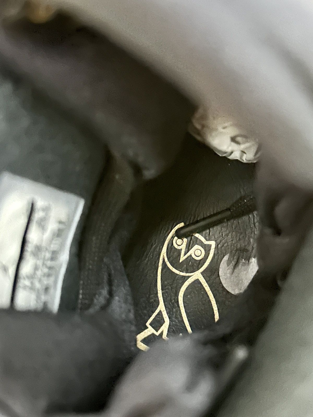Drake × Jordan Brand × Nike Jordan 8 Ovo Black Size US 8.5 / EU 41-42 - 6 Thumbnail