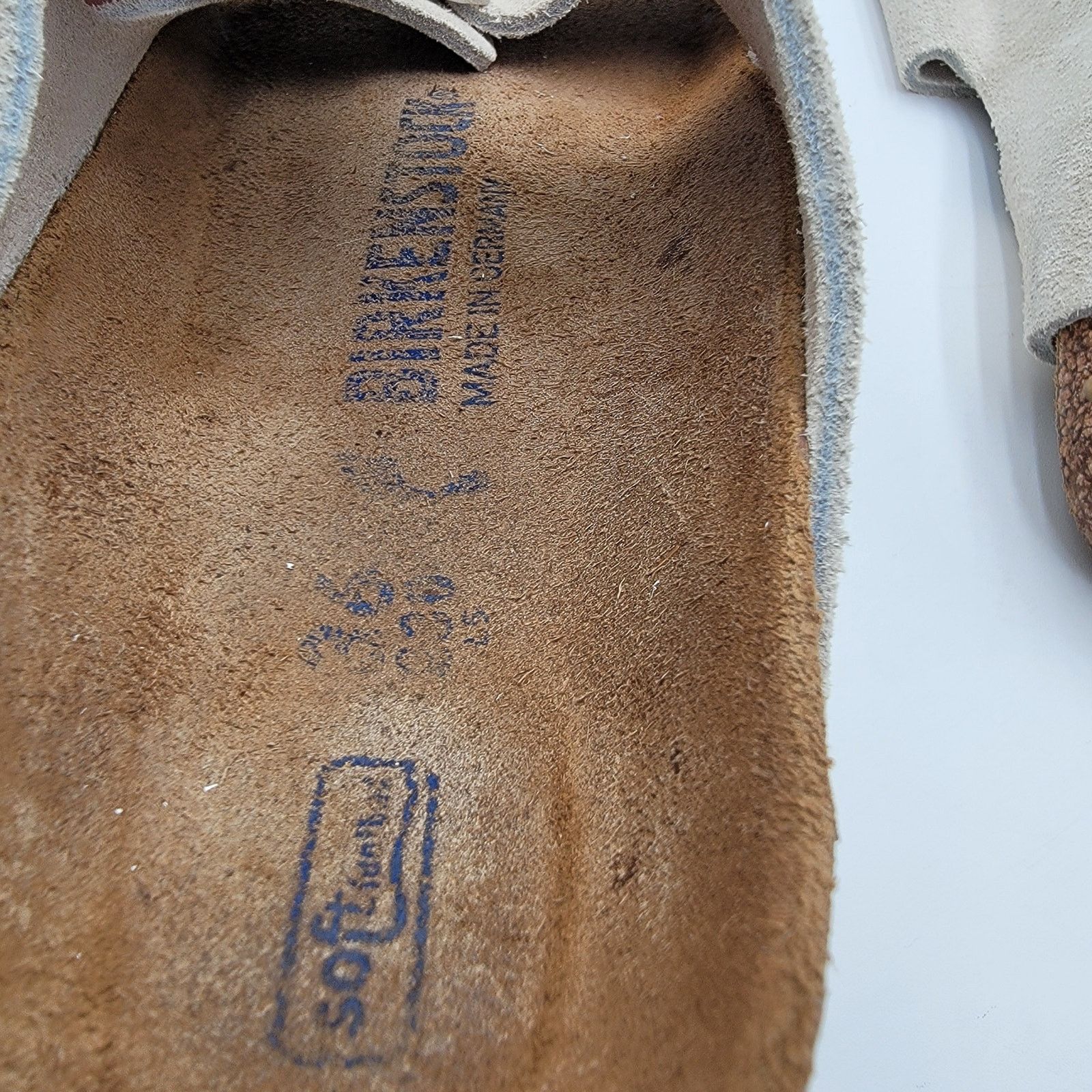 Birkenstock Birkenstock Arizona BS White Wmn Sz 5 1024952 Narrow Fit Size US 5 / IT 35 - 7 Thumbnail