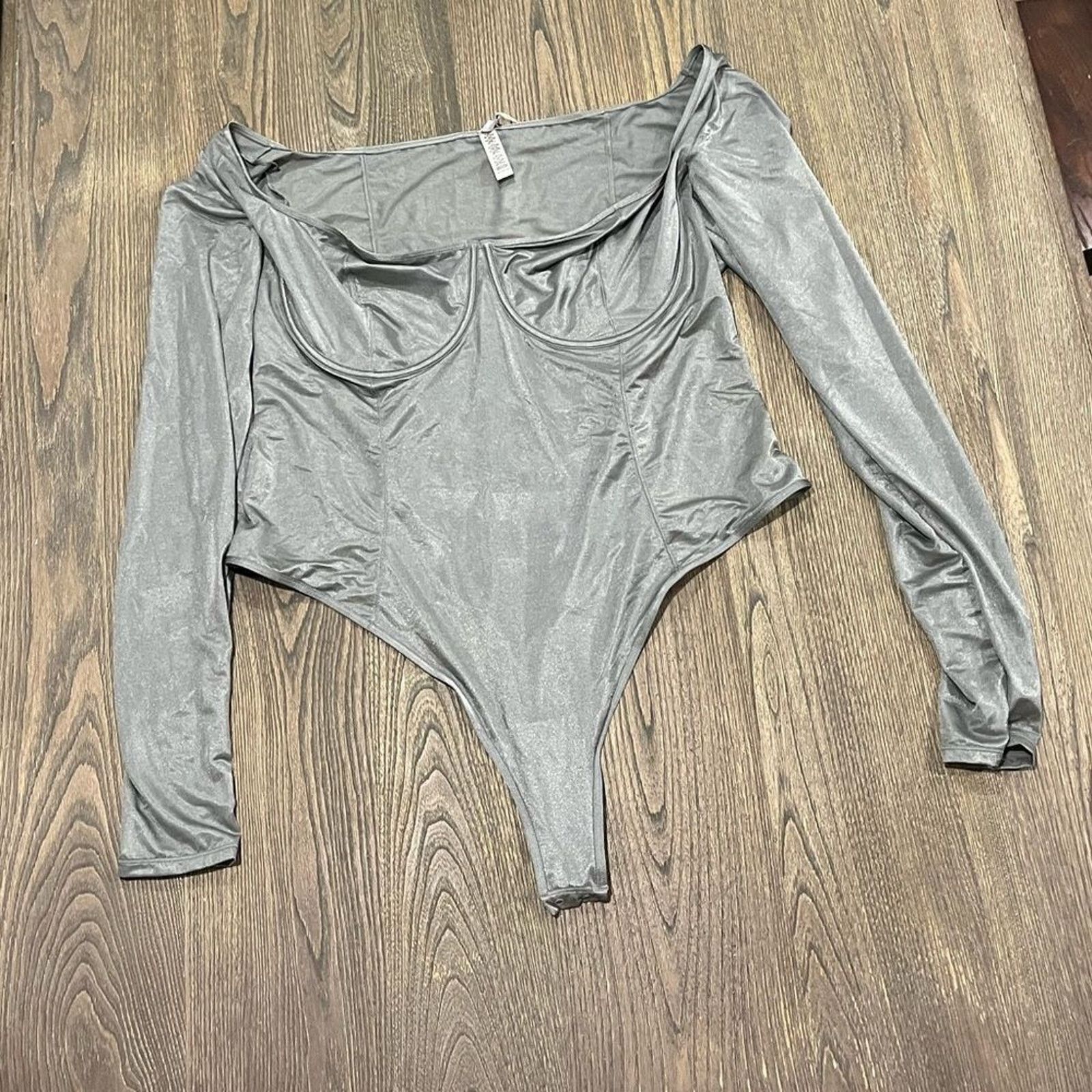 SKIMS Skims Glissenette Long Sleeve Bodysuit Scoop Neck Thunder 4X Size 4XL / US 24-26 - 1 Thumbnail