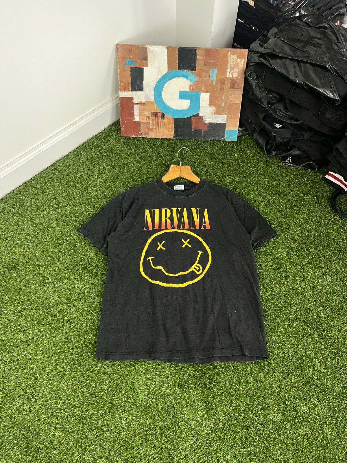 90s VINTAGE NIRVANA SMILEY FACE FADED T SHIRT RARE