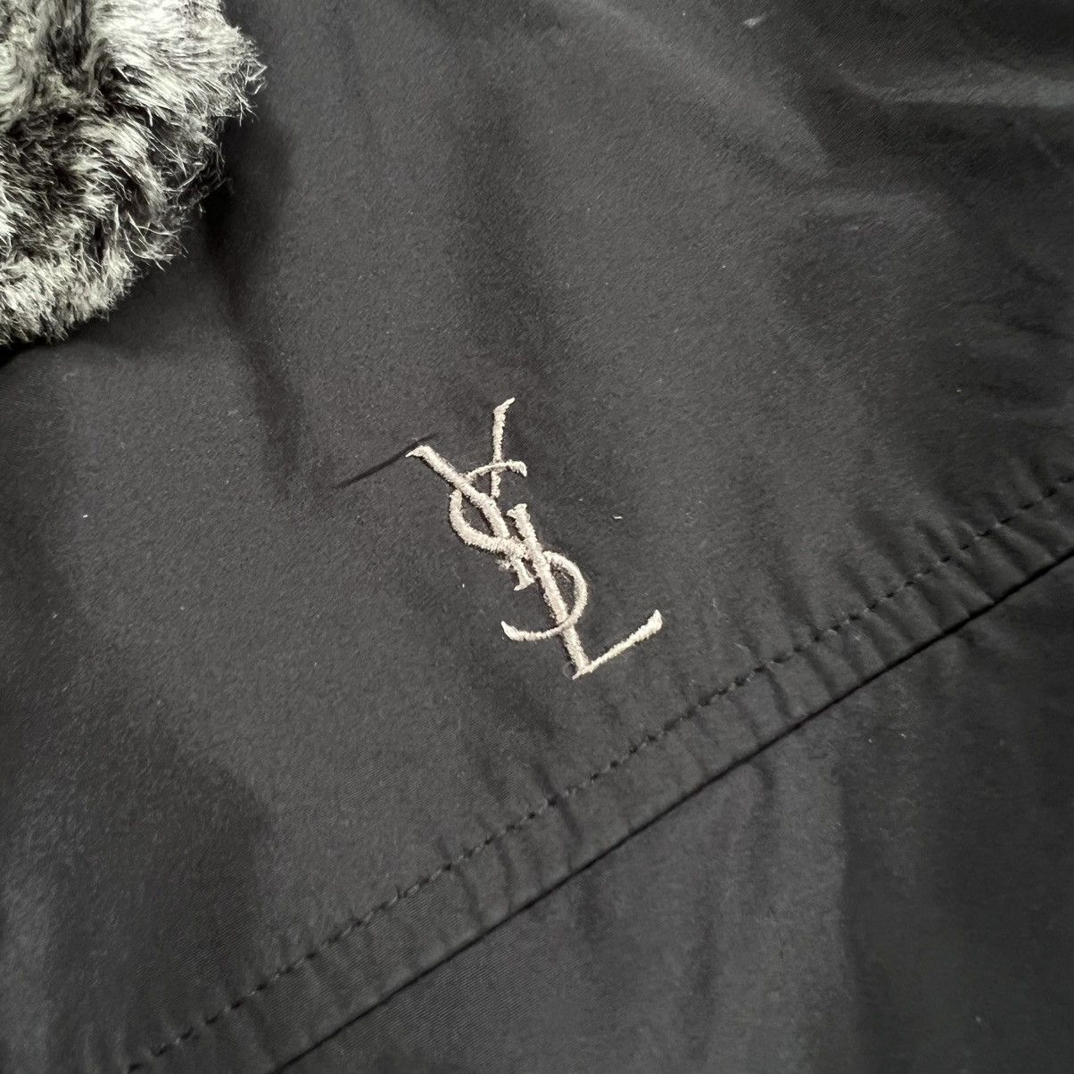 Saint Laurent Paris 1990s Yves Saint Laurent Neck Fur Jacket Size US L / EU 52-54 / 3 - 5 Thumbnail