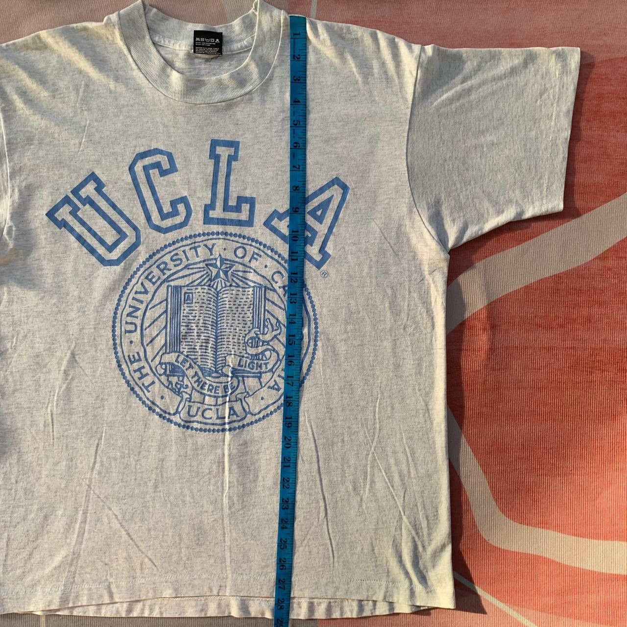 Vintage Vintage 90s UCLA Big Logo T-shirt Size US L / EU 52-54 / 3 - 8 Thumbnail