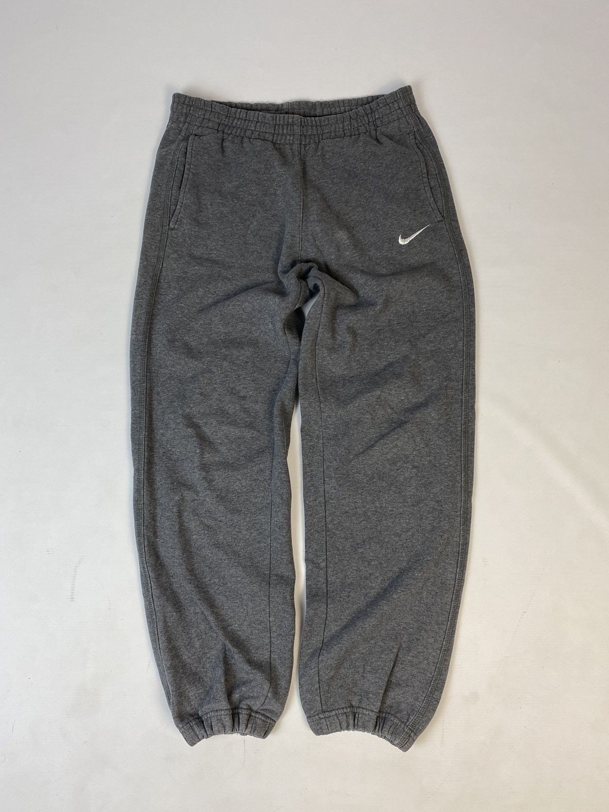 Nike grey vintage discount sweatpants