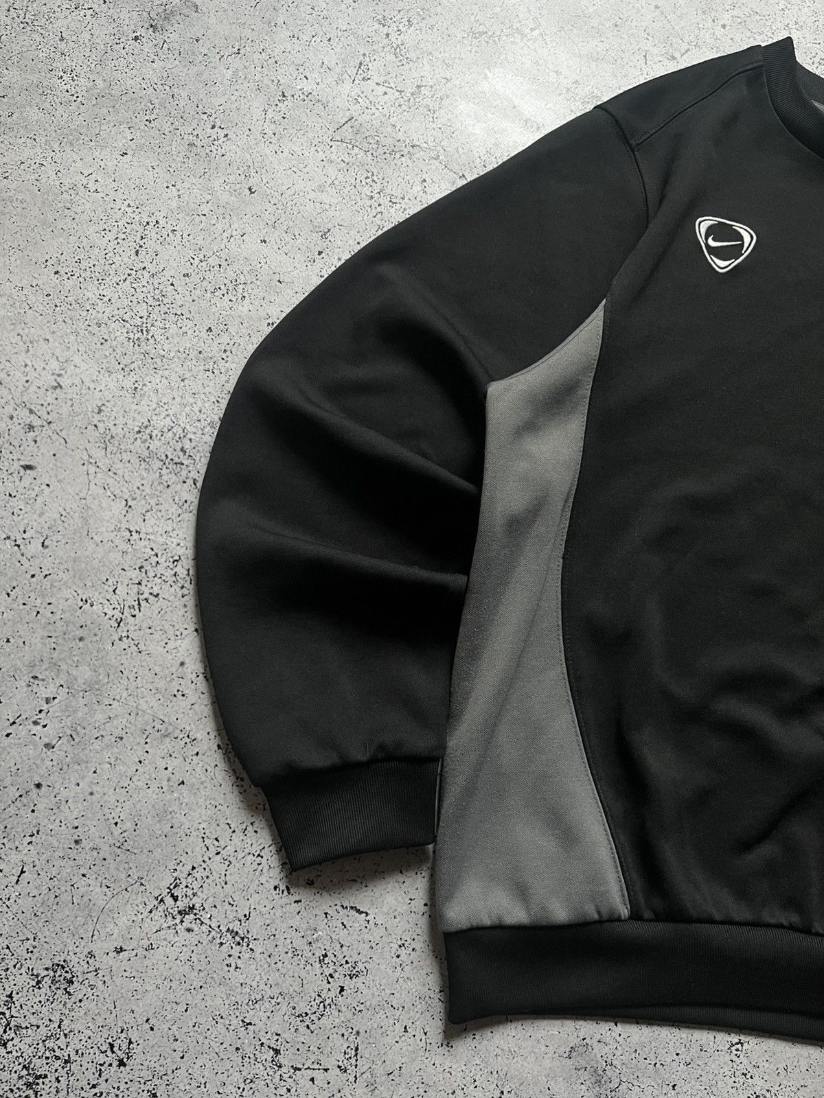 Nike Vintage Nike Total 90 Sweatshirt Mini Logo Y2K USA Size US S / EU 44-46 / 1 - 3 Thumbnail
