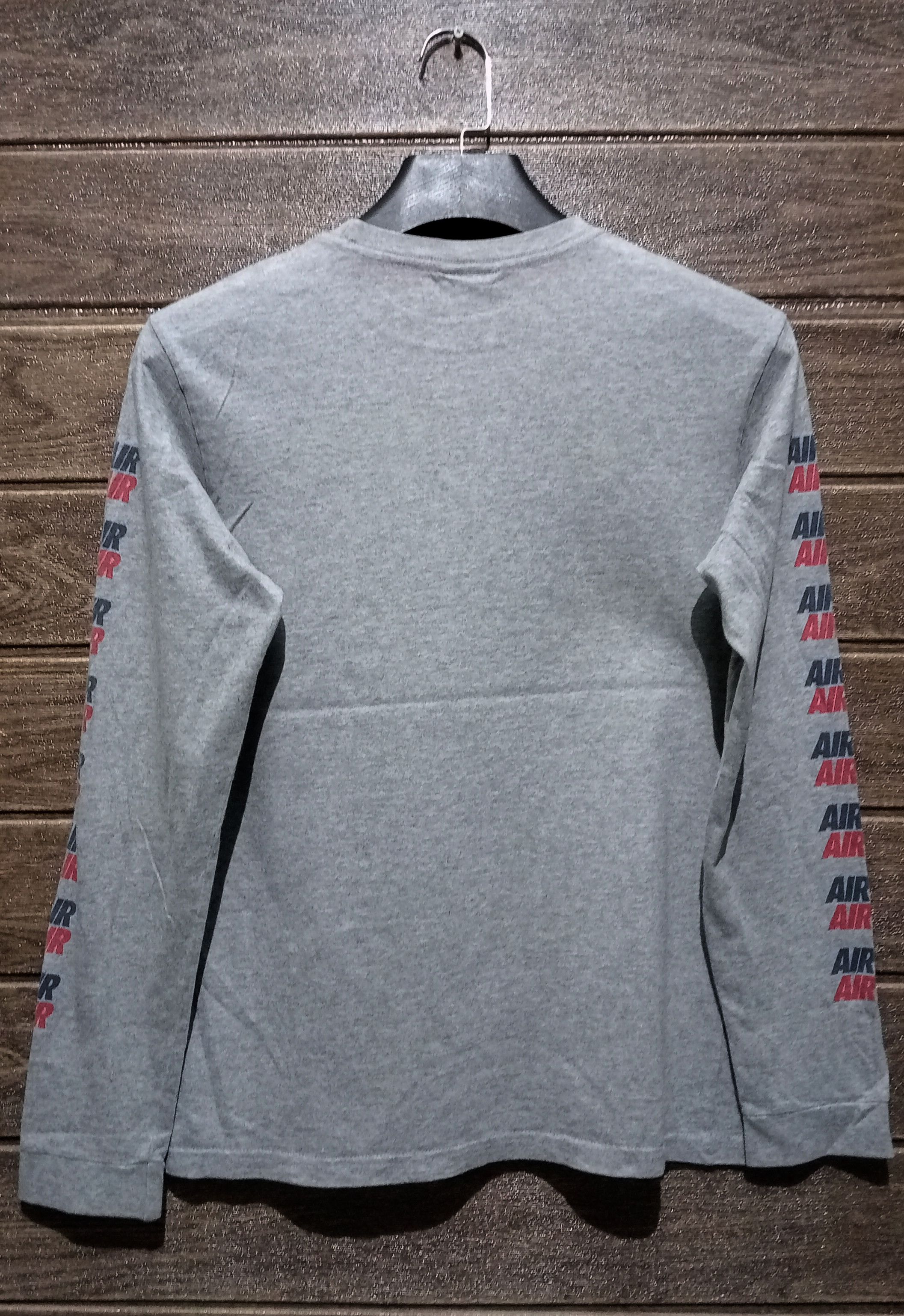 Nike Vintage Y2K Nike Air Long Sleeve Tshirt Size US L / EU 52-54 / 3 - 6 Thumbnail