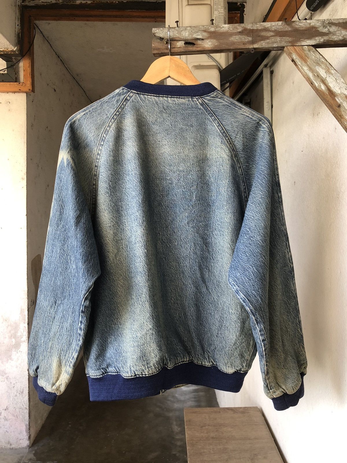 Blue Blue Japan Nice🔥 Vintage Blue Way Indigo Denim Faded Bomber Jacket Size US M / EU 48-50 / 2 - 2 Thumbnail