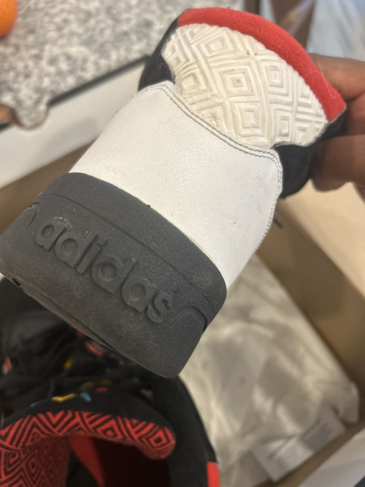 Adidas Adidas mutumbo Size US 11 / EU 44 - 6 Thumbnail