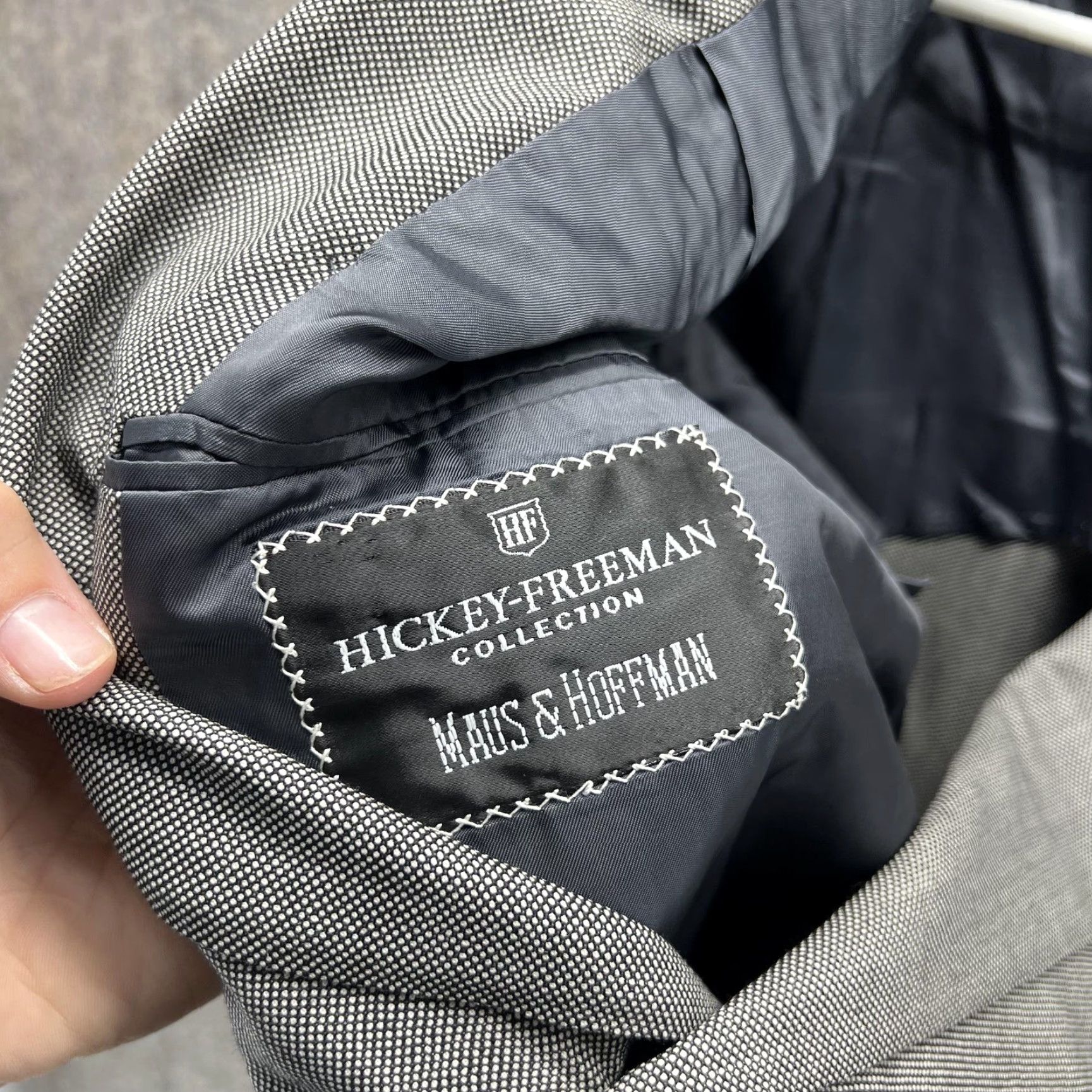 Vintage Hickey Freeman Blazer Mens 44 Gray Wool Check Classic Fit Two Button Sport Coat Size 44R - 4 Thumbnail