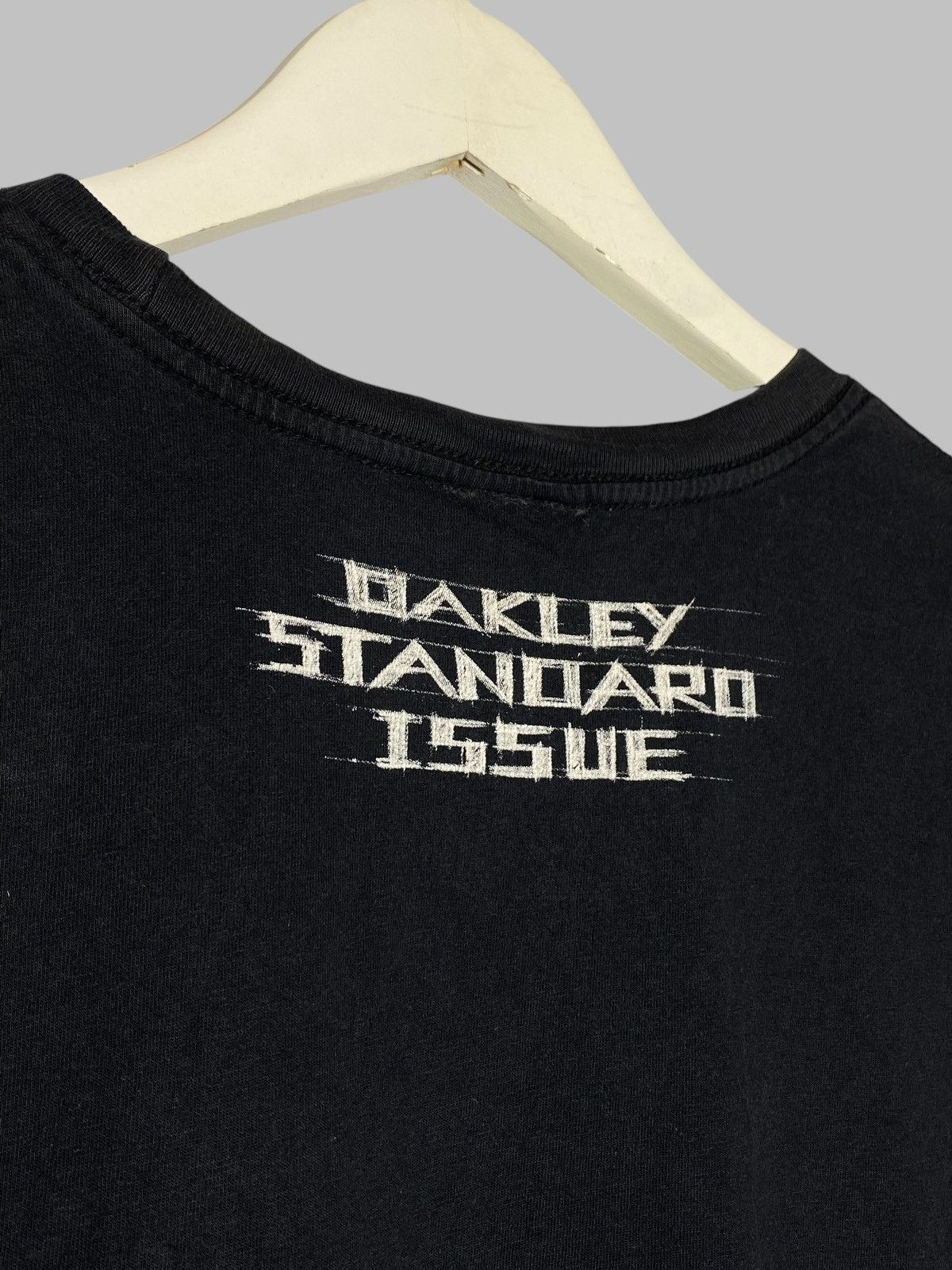 Oakley Vintage Oakley Standard Issue USA Skull Logo T-shirt Size US M / EU 48-50 / 2 - 3 Thumbnail