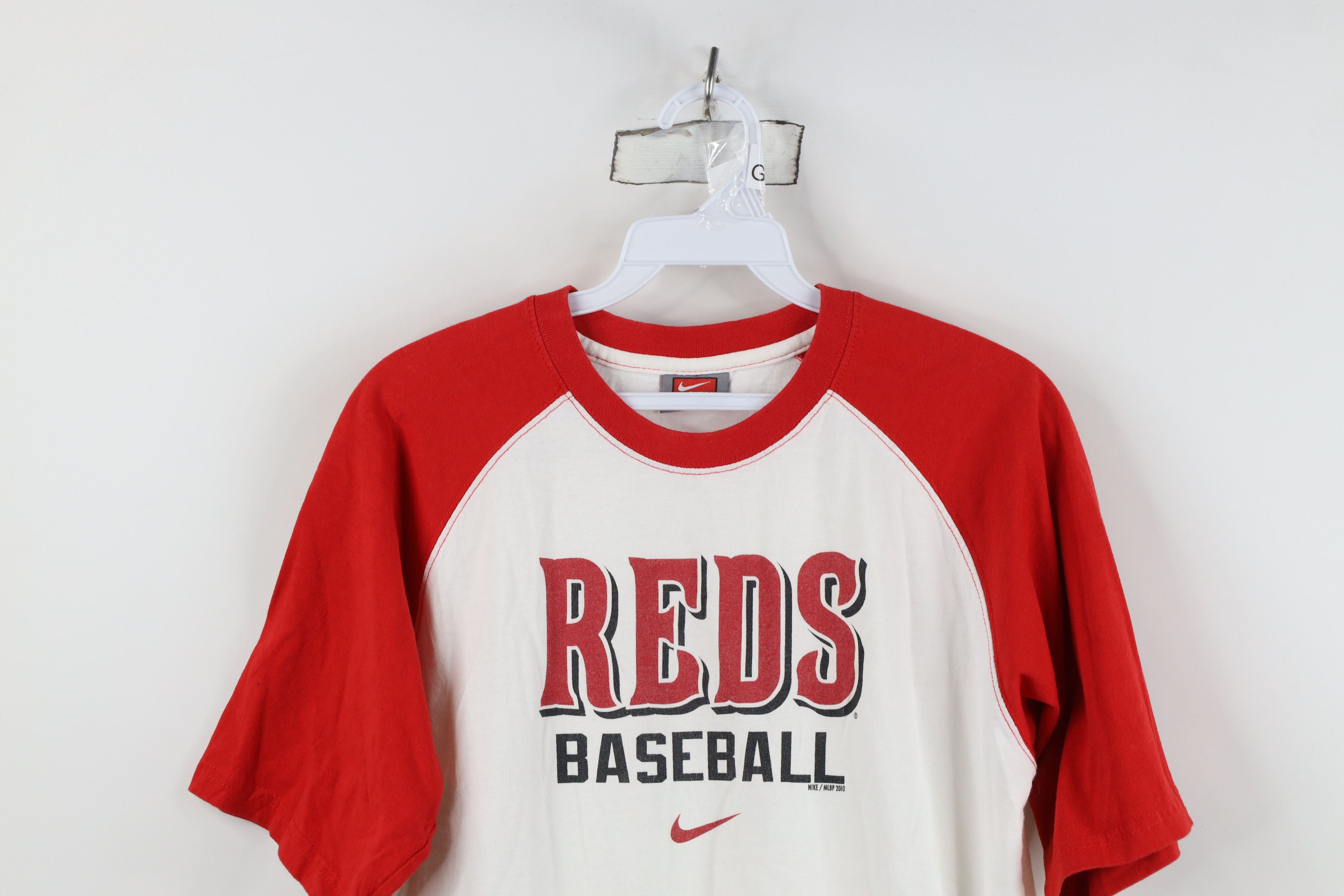 Nike Vintage Y2K Nike Swoosh Cincinnati Reds Raglan T-Shirt Size US S / EU 44-46 / 1 - 2 Thumbnail