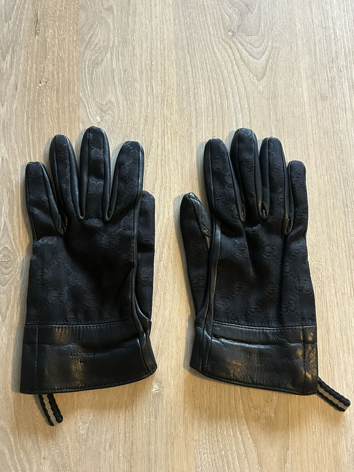 Gucci Gucci GG Monogram Leather Gloves Size ONE SIZE - 1 Thumbnail