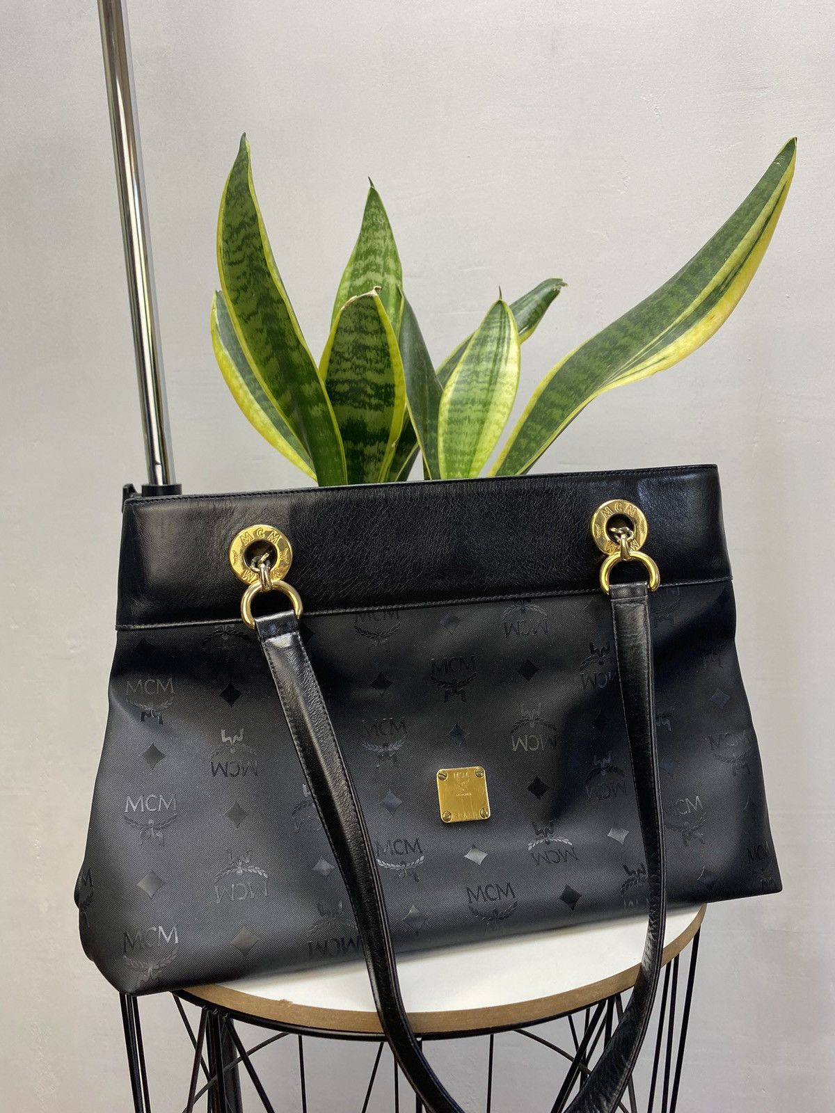 Japanese Brand × MCM MCM Tote Bag Vintage Leather Bag Made in Germany Size ONE SIZE - 18 Thumbnail