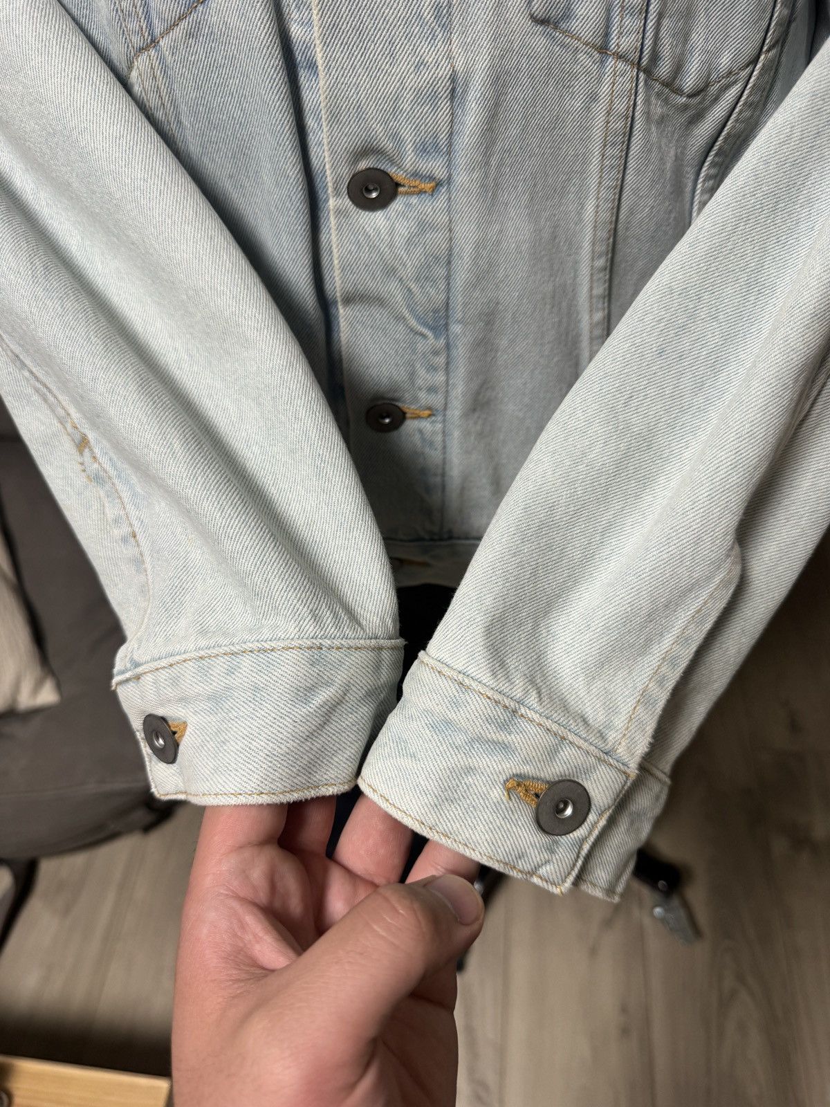 Yeezy Yeezy Season 5 Light Washed Indigo Denim Jacket Size US M / EU 48-50 / 2 - 2 Thumbnail