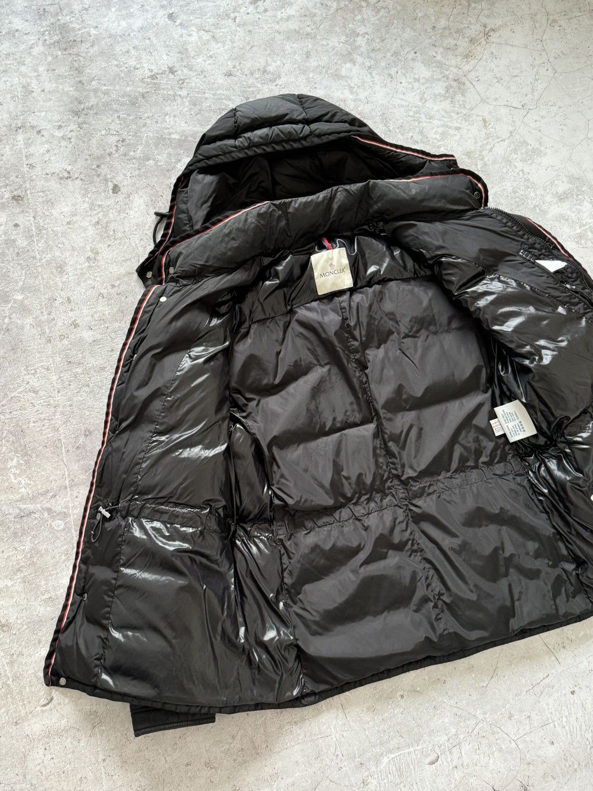 Moncler Moncler Millais puffer hooded jacket Size US L / EU 52-54 / 3 - 7 Thumbnail