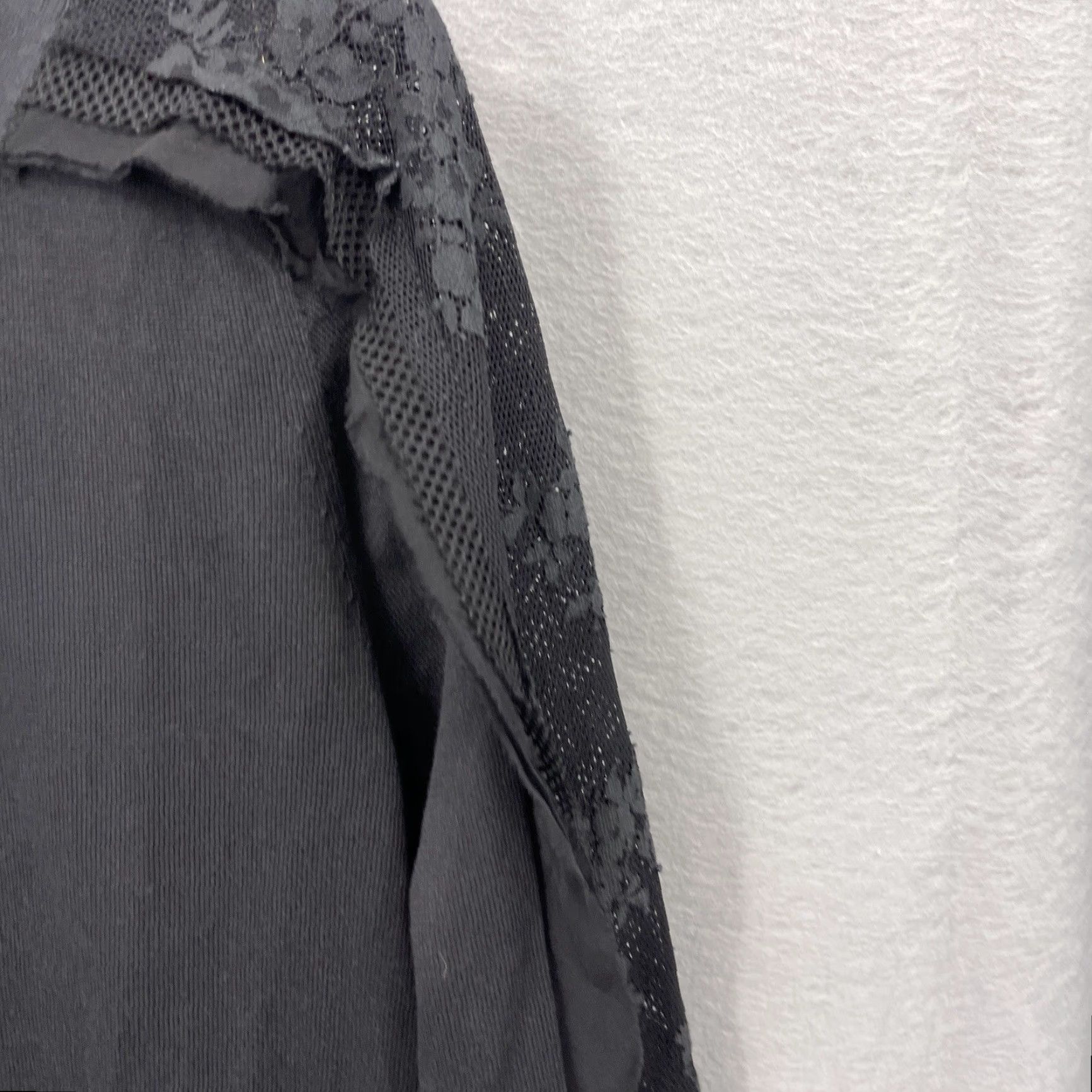 KOBI HALPERIN VINTAGE? (not vintage) Kobi Halperin Sweater Womens Large Lace Distressed Long Sleeve Knit Quiet Luxury Size L / US 10 / IT 46 - 4 Thumbnail