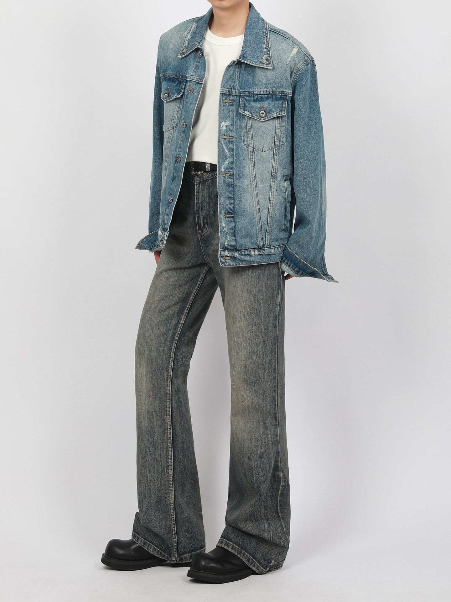 Japanese Brand × Vintage Flared Jeans Solid Blue Colour Size US 29 - 4 Thumbnail