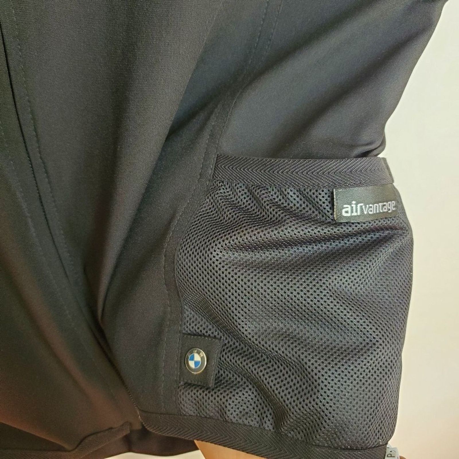 BMW BMW Motorrad Black Goretex AirVantage Inflatable Vest Size M Size US M / EU 48-50 / 2 - 8 Thumbnail