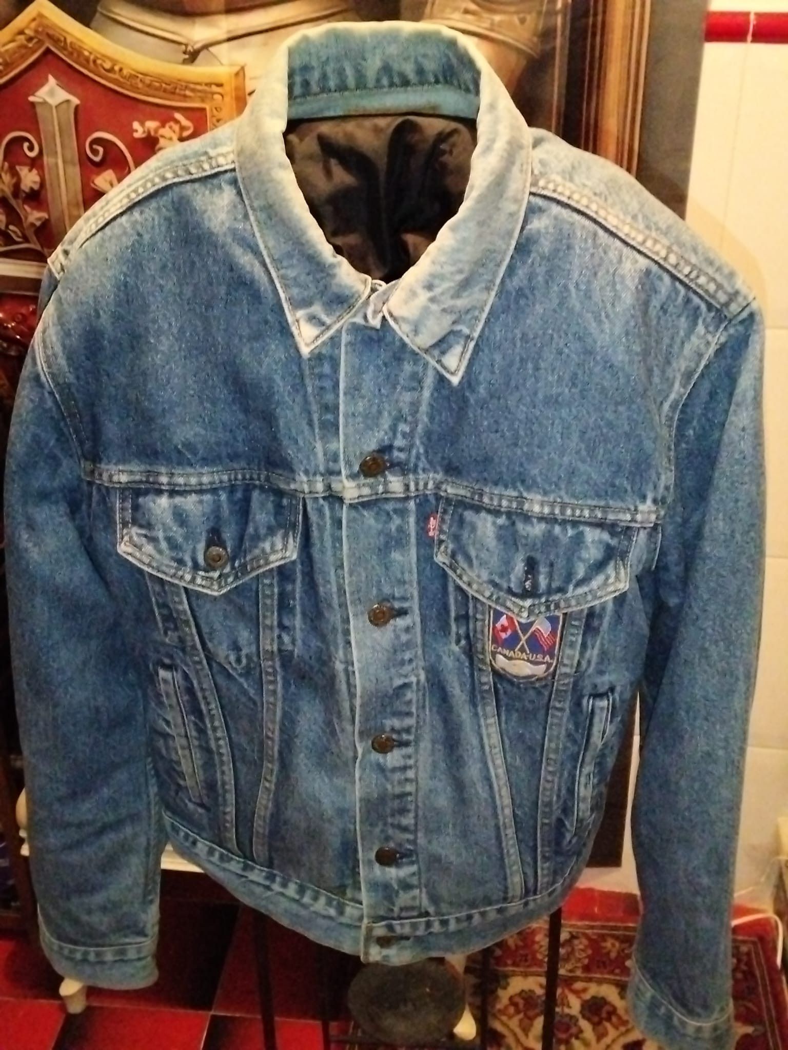 Levi's Vintage 1980s Levi’s Denim Trucker Jacket Alaska USA Size US L / EU 52-54 / 3 - 1 Thumbnail