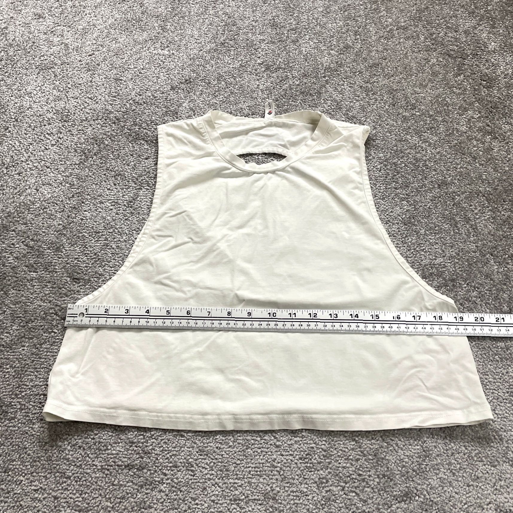 Vintage VINTAGE Laslulu Tank Top Womens Large White Sleeveless Cropped Casual Summer Muscular Basic Comfort Size L / US 10 / IT 46 - 3 Thumbnail