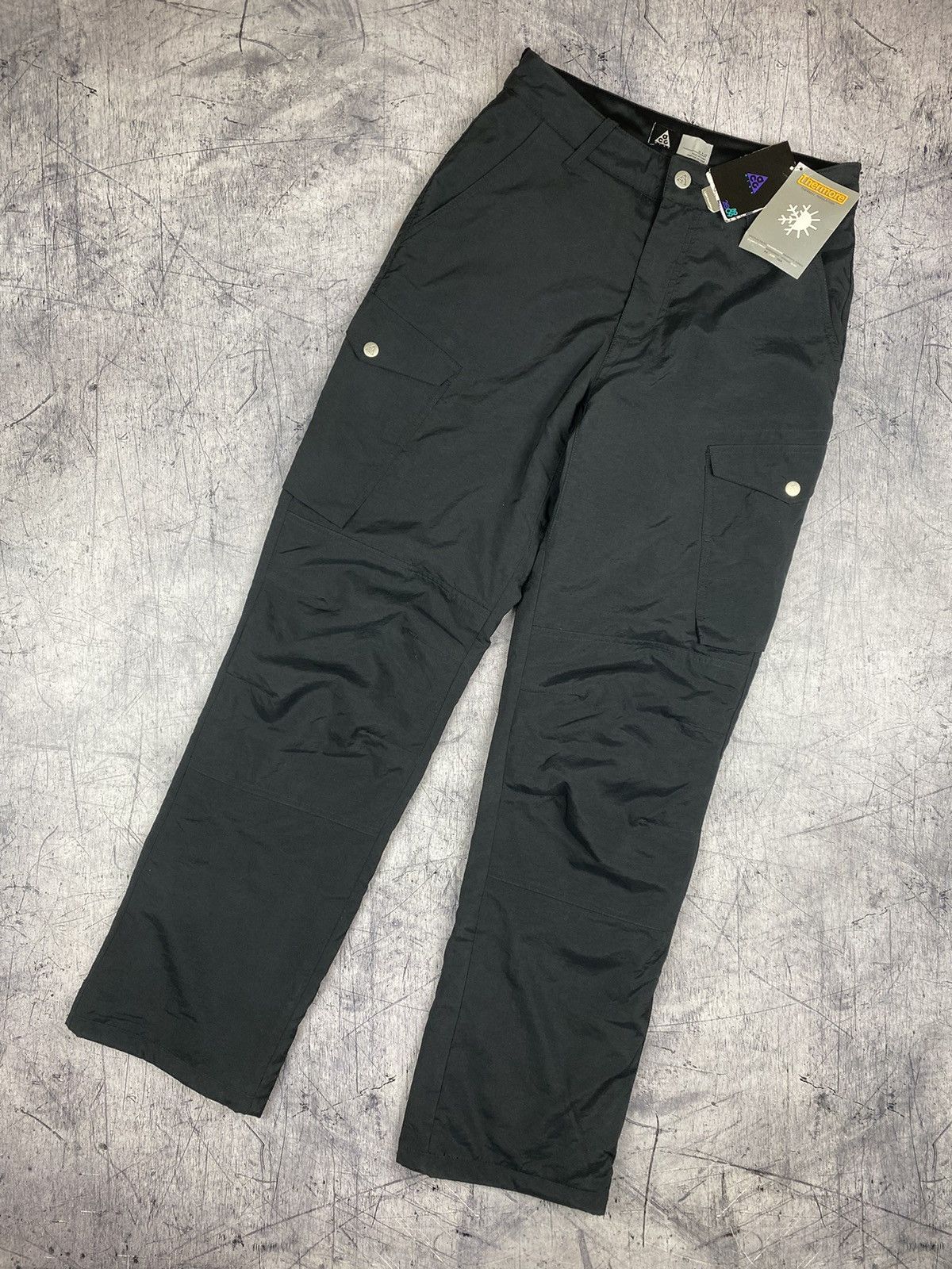 Nike Vintage Nike ACG Cargo Pants Outdoor Life Size 28 Size US 28 / EU 44 - 2 Thumbnail