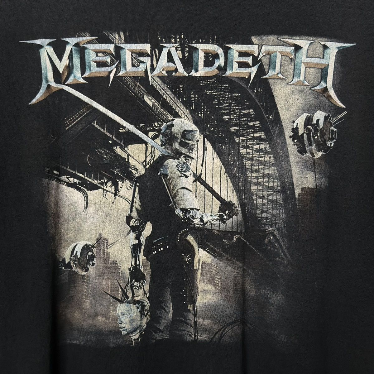 Megadeth 2015 Megadeth 'Dystopia World Tour' Band T-Shirt, Size XL! Size US XL / EU 56 / 4 - 2 Thumbnail