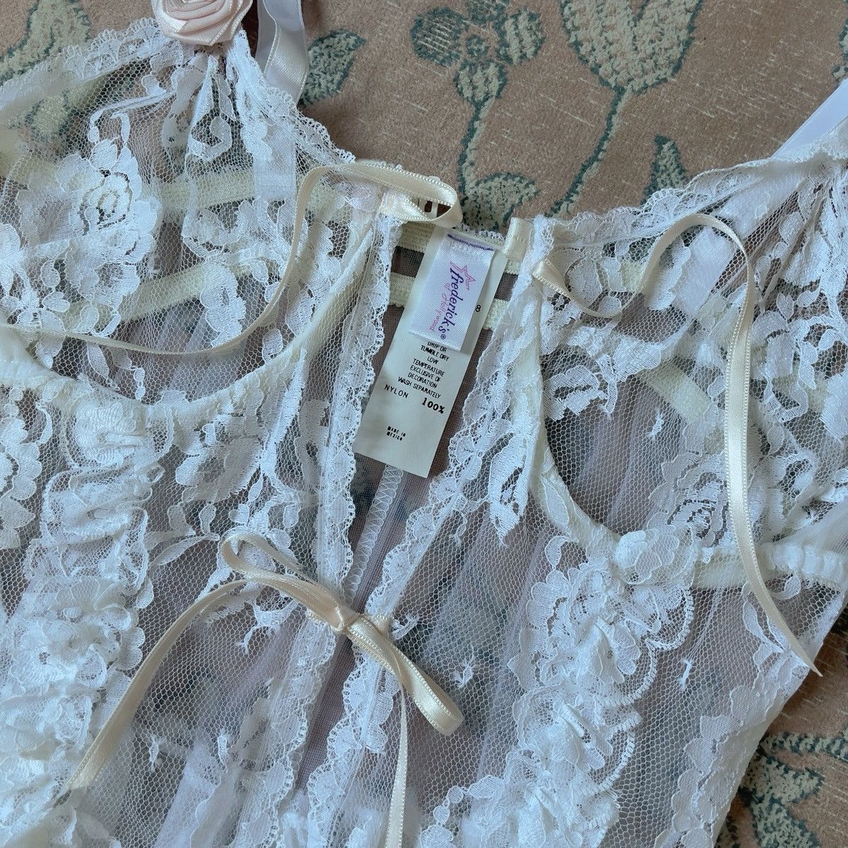 Other Frederick’s of Hollywood 90s White Lace Lingerie Gown (XS–M) Size M / US 6-8 / IT 42-44 - 23 Thumbnail