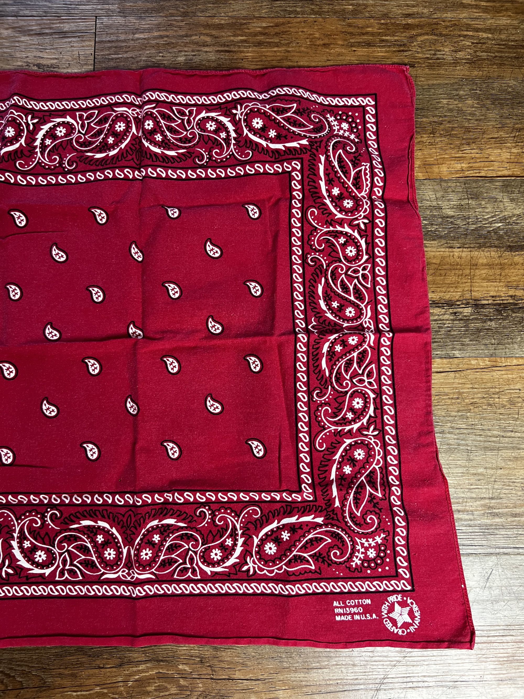 Vintage Vintage All Cotton Made in USA Red Paisley Bandana RN13960 Size ONE SIZE - 2 Thumbnail