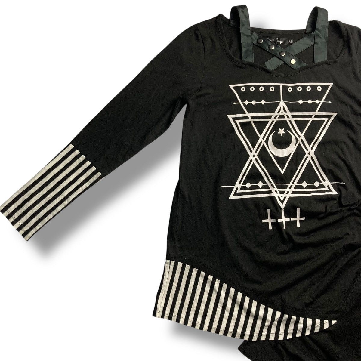 Sex Pot ReVeNGe 🇯🇵 SEX POT REVENGE PUNK GOTHIC BLOUSE Size M / US 6-8 / IT 42-44 - 4 Thumbnail