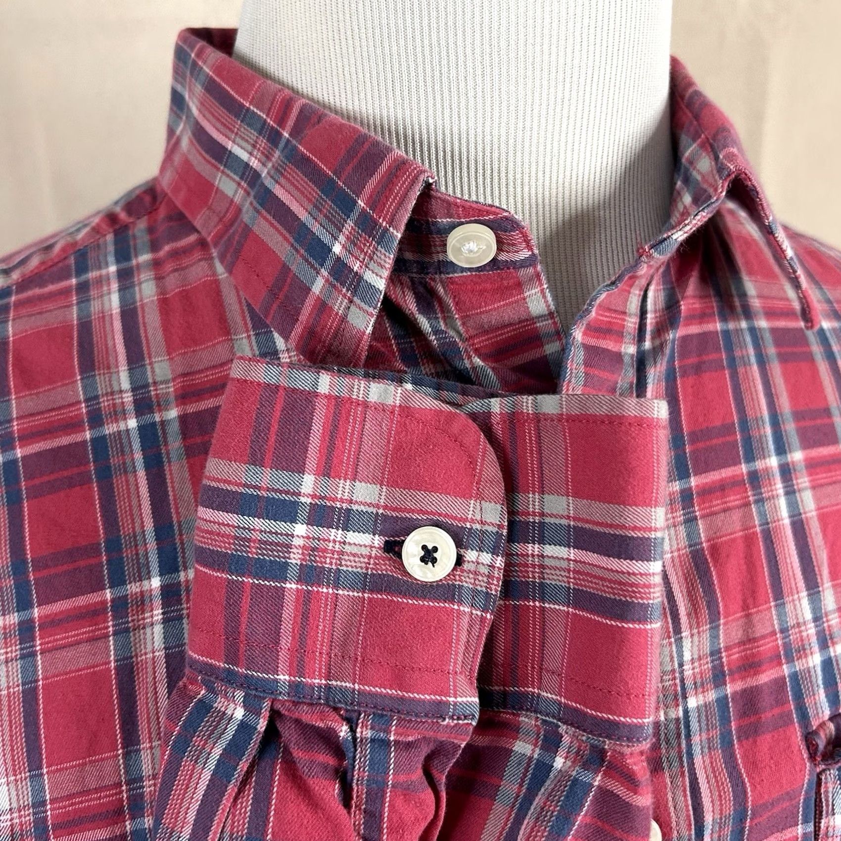 UNTUCKit UNTUCKit XL Casual Flannel Shirt Red Plaid 100% Cotton Button Front Shirt Men XL Red Plaid Button-Front Regular Fit Size US XL / EU 56 / 4 - 4 Thumbnail