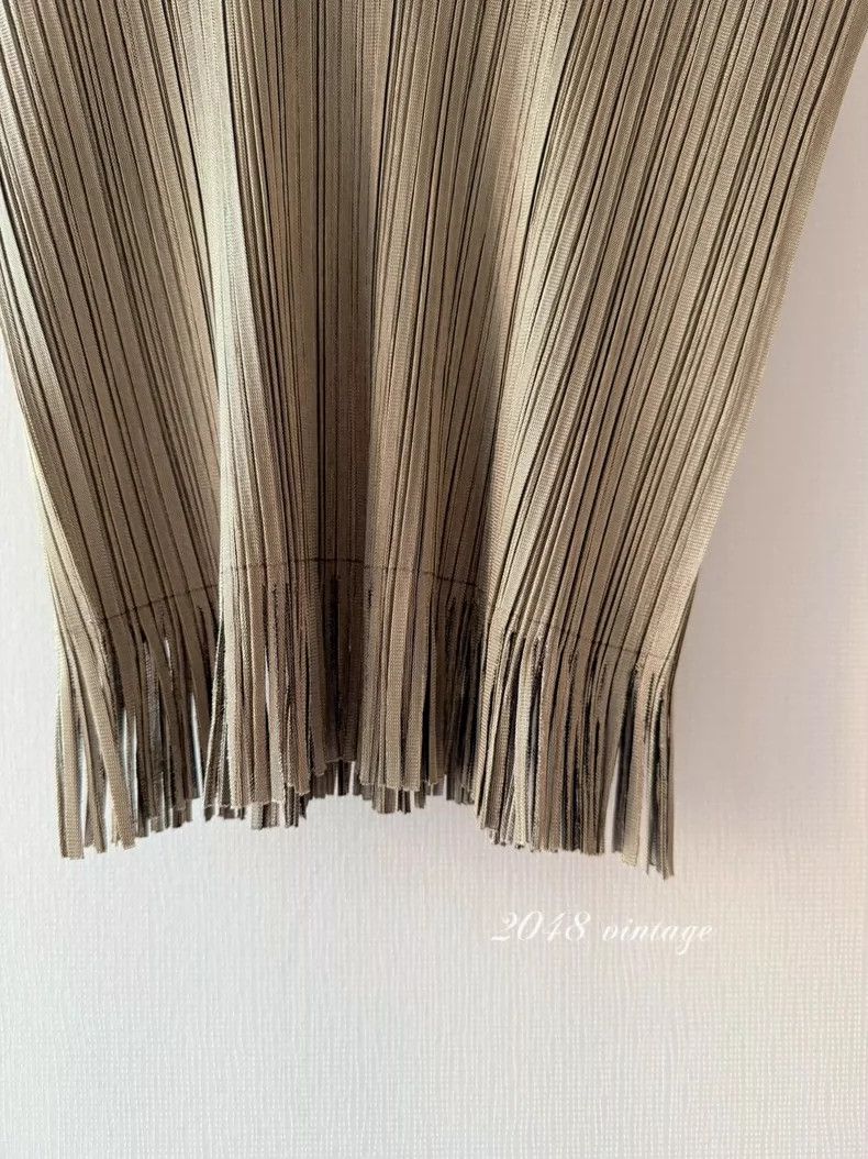 Issey Miyake issey miyake size：one size Golden glitter pleated top 2506- Size XXS / US 00 / IT 34 - 5 Thumbnail