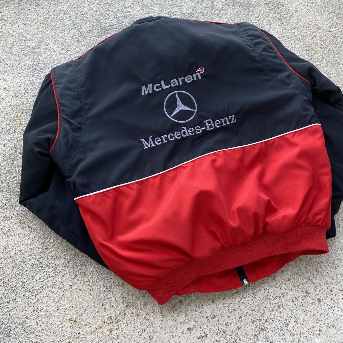 Ferrari McLaren Mercedes-Benz Santander Formula 1 Racing Jacket Size US XL / EU 56 / 4 - 4 Thumbnail