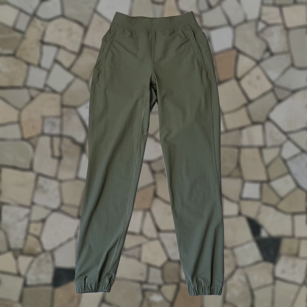 Lululemon Lululemon Adapted State Jogger Pants Women’s 2 Tan Solid Pockets Stretch Regular 28 Inseam City Apparel Athleisure Womens Size 26" / US 2 / IT 38 - 1 Thumbnail