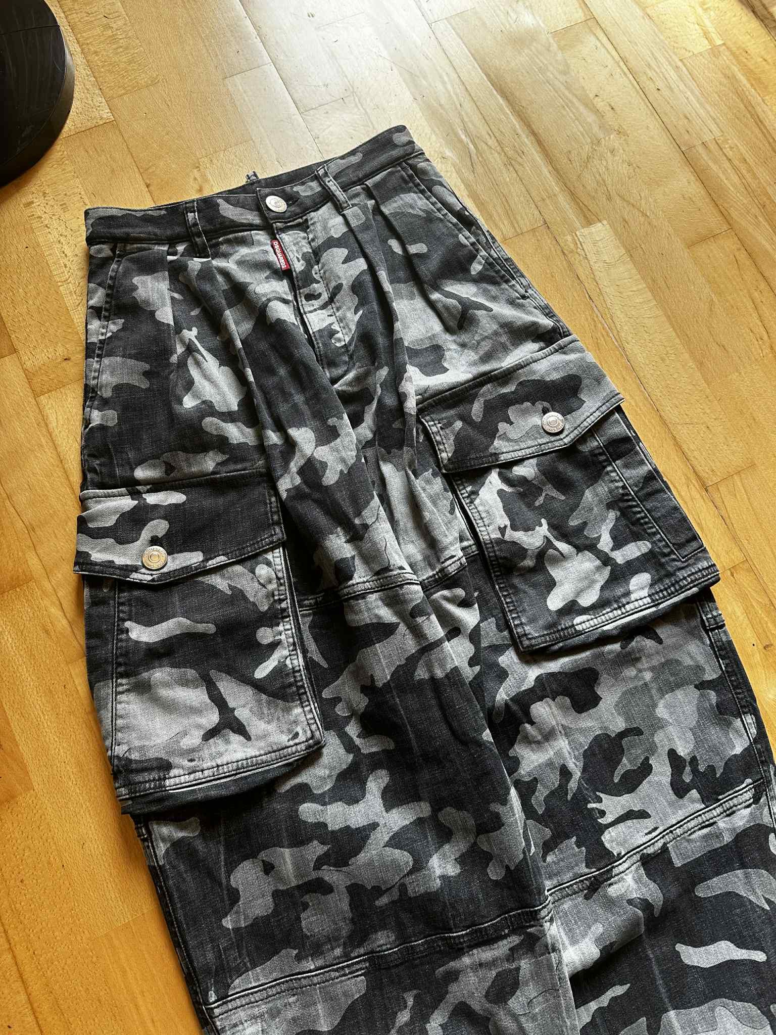 Dsquared2 dsquared2 cargo pants ultra baggy rare Size 28" / US 6 / IT 42 - 2 Thumbnail