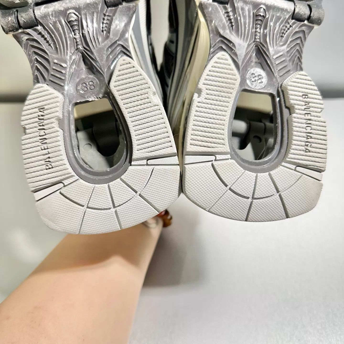 Balenciaga Balenciaga Spring Sneakers Wolf Grey EU38 Worn 1x X6494 Size US 7.5 / IT 37.5 - 8 Thumbnail