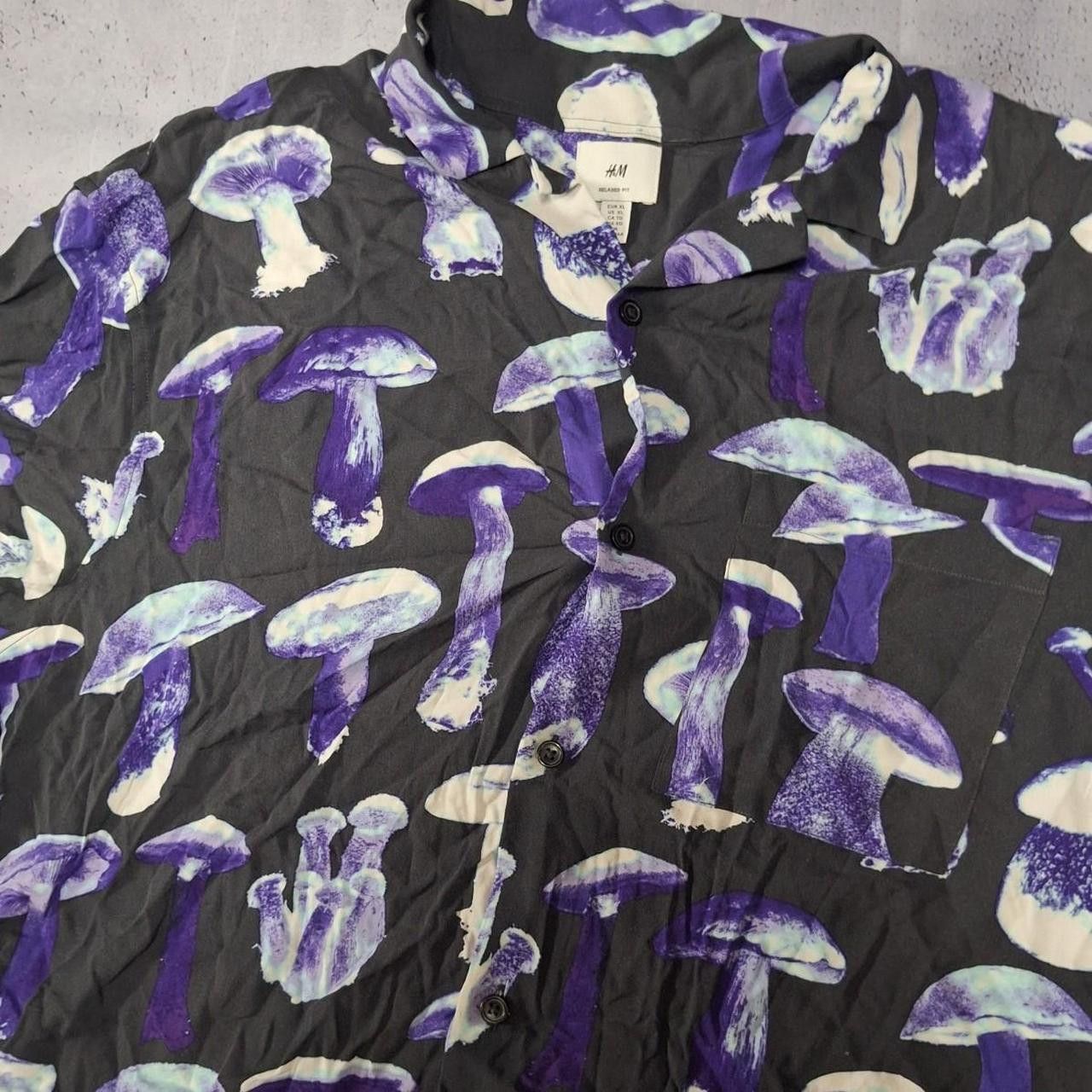 H&M H&M purple and black mushroom print shirt Size US XL / EU 56 / 4 - 2 Thumbnail