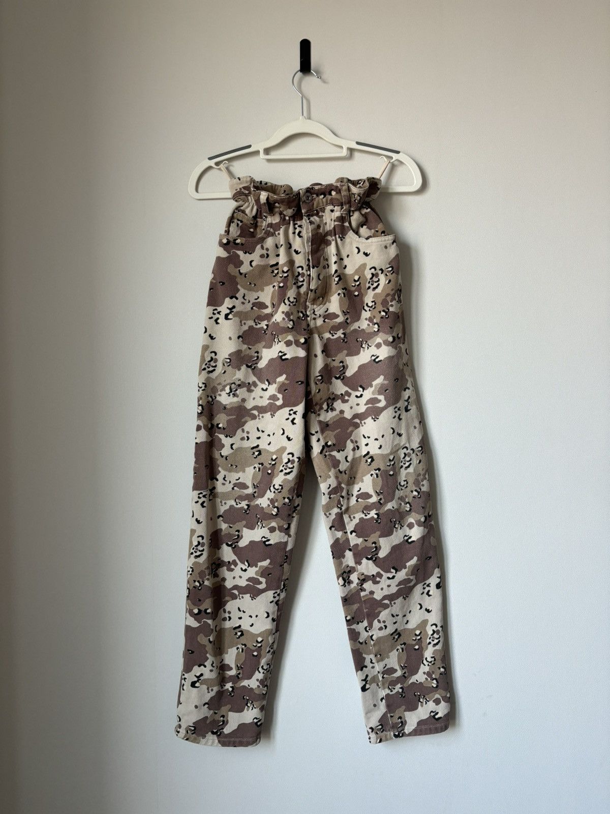 Miu Miu Miu Miu high waisted camo pants Size 27" / US 4 / IT 40 - 1 Thumbnail